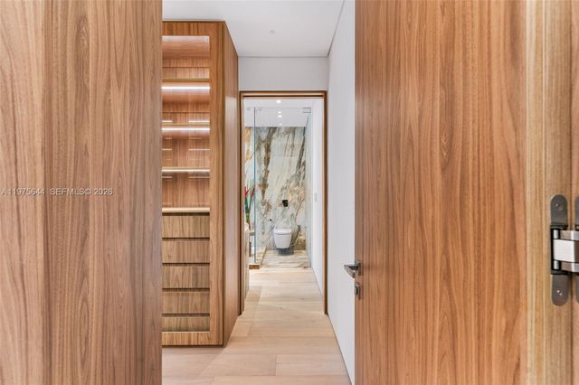 1616 Onaway Dr, Miami, FL 33133