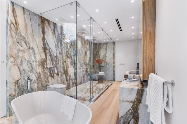 1616 Onaway Dr, Miami, FL 33133