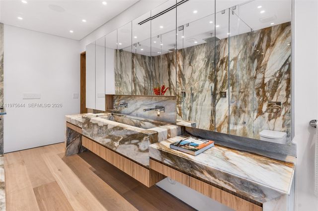 1616 Onaway Dr, Miami, FL 33133