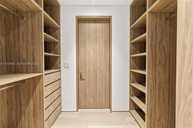 1616 Onaway Dr, Miami, FL 33133