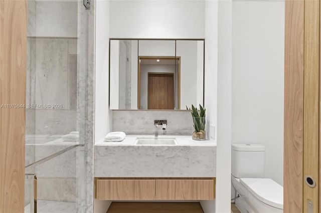 1616 Onaway Dr, Miami, FL 33133