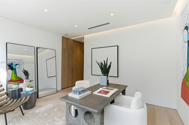 1616 Onaway Dr, Miami, FL 33133