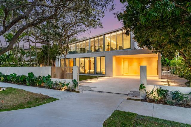 1616 Onaway Dr, Miami, FL 33133