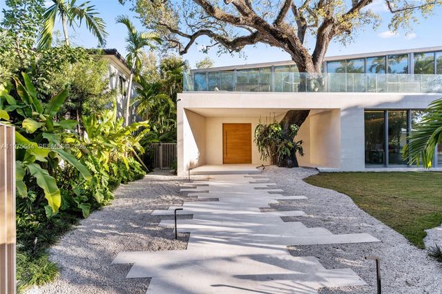 1616 Onaway Dr, Miami, FL 33133