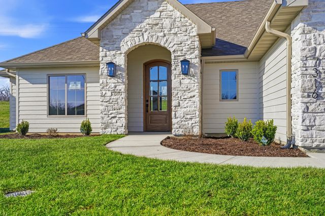 7316 W GOLDEN WILLOW DR, Columbia, MO 65202