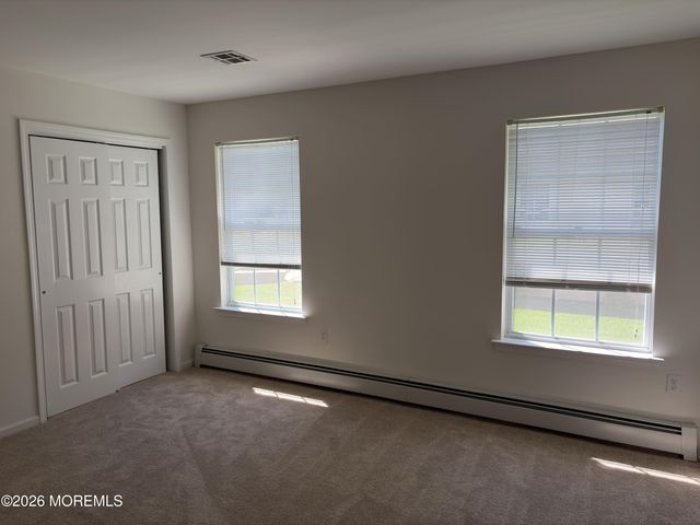 35 Meadows Lane, Whiting, NJ 08759