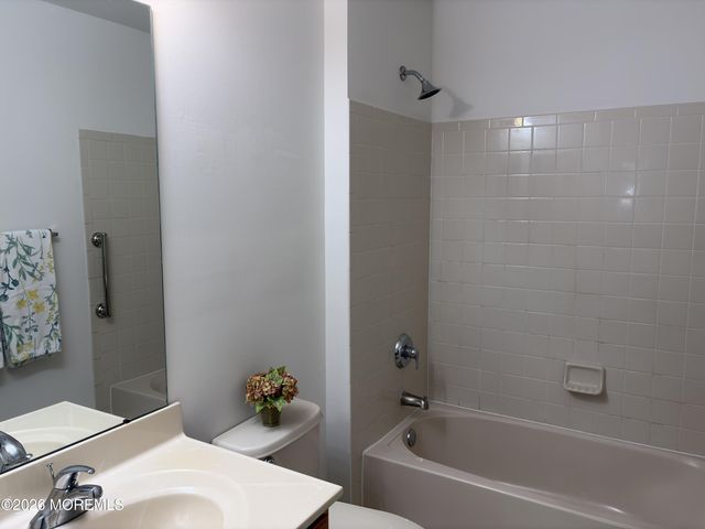 35 Meadows Lane, Whiting, NJ 08759