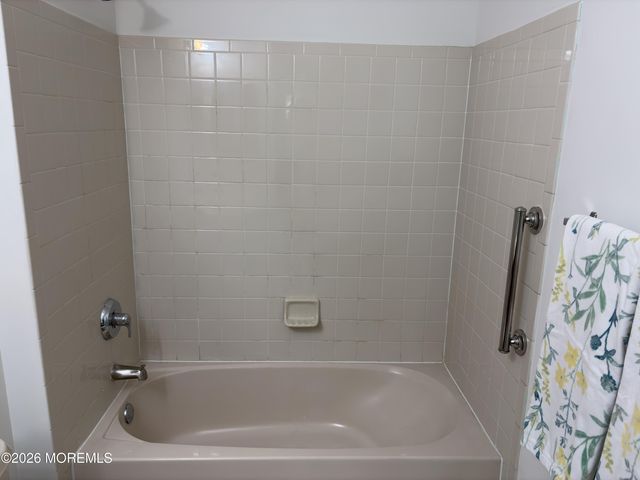 35 Meadows Lane, Whiting, NJ 08759