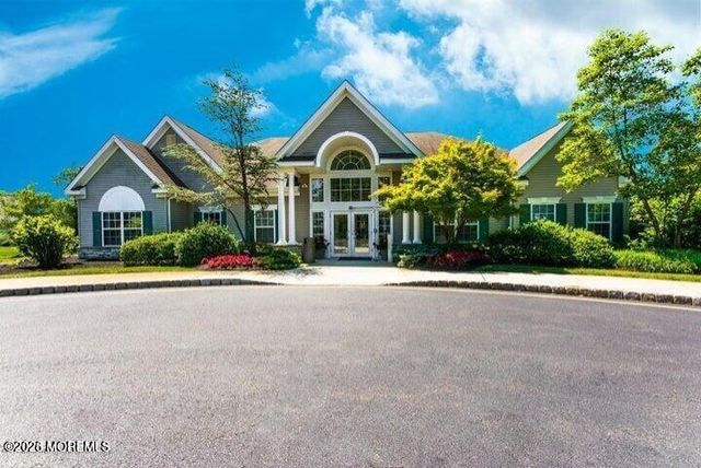 35 Meadows Lane, Whiting, NJ 08759
