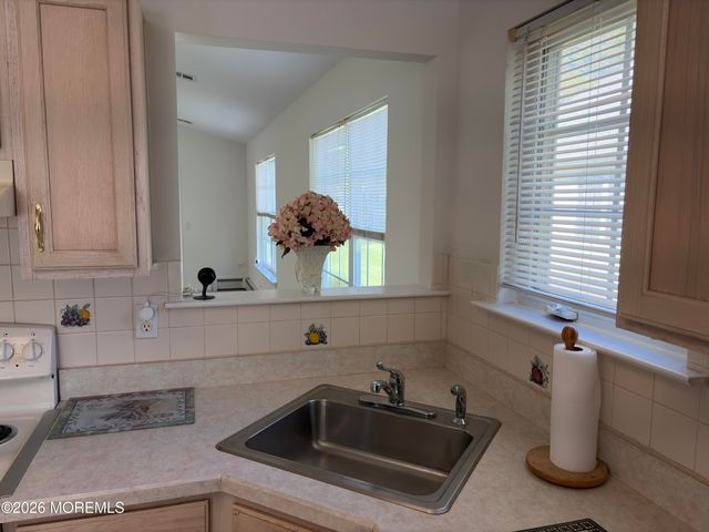 35 Meadows Lane, Whiting, NJ 08759