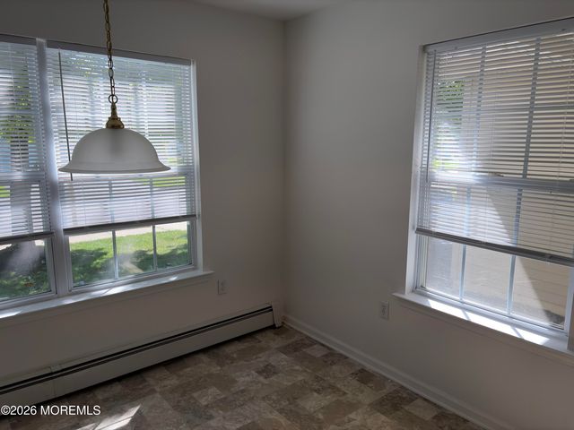 35 Meadows Lane, Whiting, NJ 08759