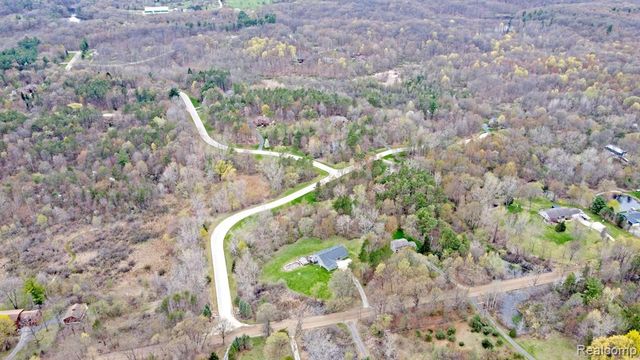 206 Astor Knolls Drive, Ortonville, MI 48462