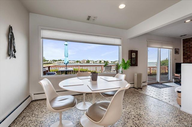 248 Harbor Lane, Massapequa Park, NY 11762