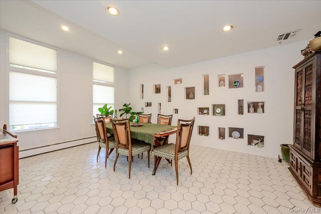 248 Harbor Lane, Massapequa Park, NY 11762