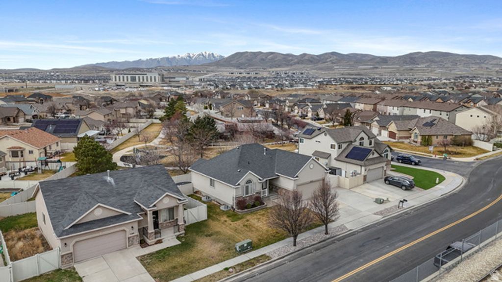 Image 31 of property listing at 2393 N 2350 W, Lehi, UT 84043