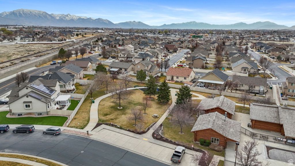 Image 35 of property listing at 2393 N 2350 W, Lehi, UT 84043