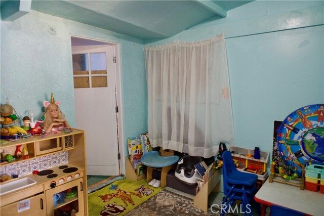 5825 N Orangecrest, Azusa, CA 91702