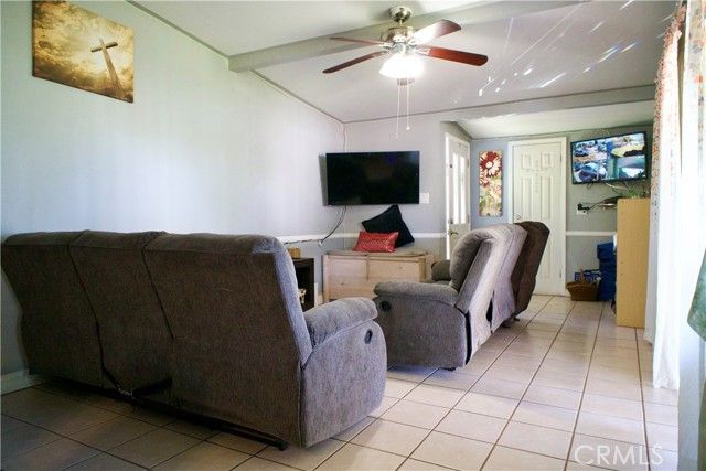 5825 N Orangecrest, Azusa, CA 91702