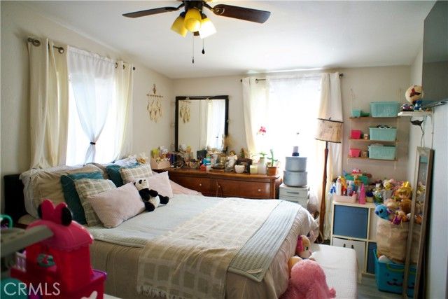 5825 N Orangecrest, Azusa, CA 91702