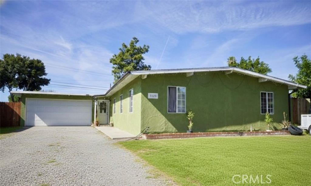 5825 N Orangecrest, Azusa, CA 91702