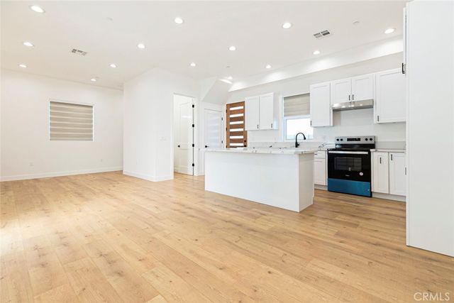 7612 N Shadyglade Avenue, North Hollywood, CA 91605