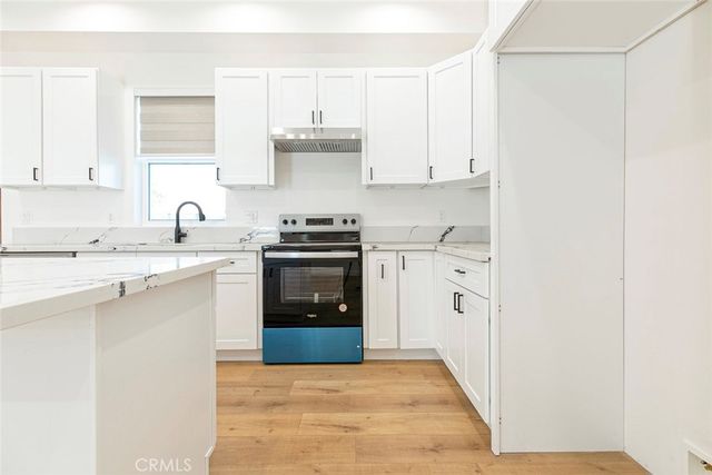 7612 N Shadyglade Avenue, North Hollywood, CA 91605