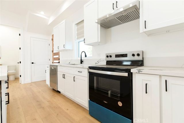 7612 N Shadyglade Avenue, North Hollywood, CA 91605