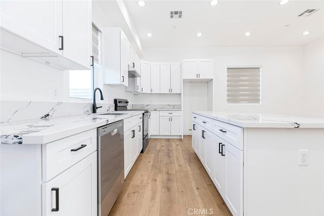 7612 N Shadyglade Avenue, North Hollywood, CA 91605