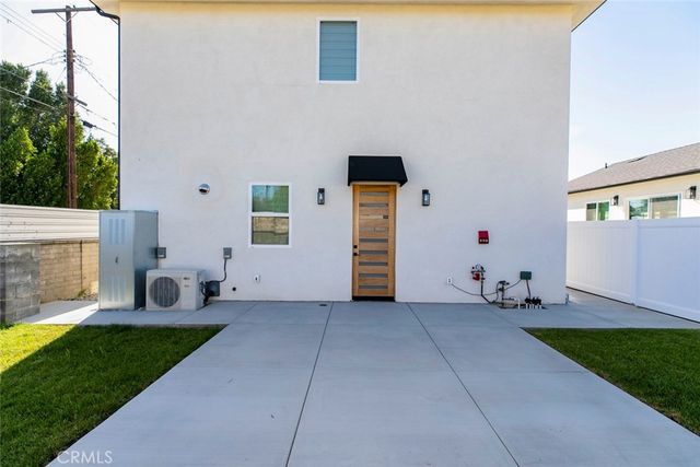 7612 N Shadyglade Avenue, North Hollywood, CA 91605