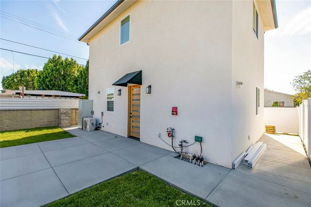 7612 N Shadyglade Avenue, North Hollywood, CA 91605