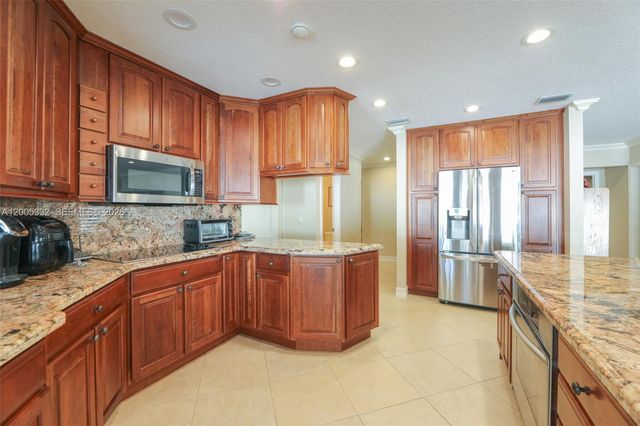 6481 Timber Lane, Boca Raton, FL 33433