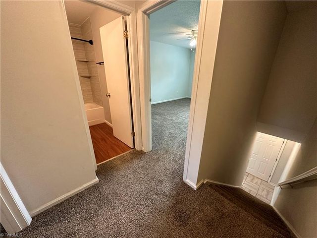 207 Northpoint Avenue H, High Point, NC 27262