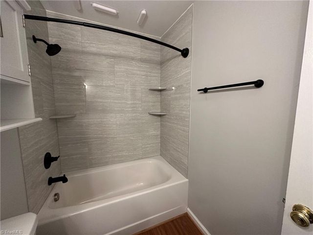 207 Northpoint Avenue H, High Point, NC 27262