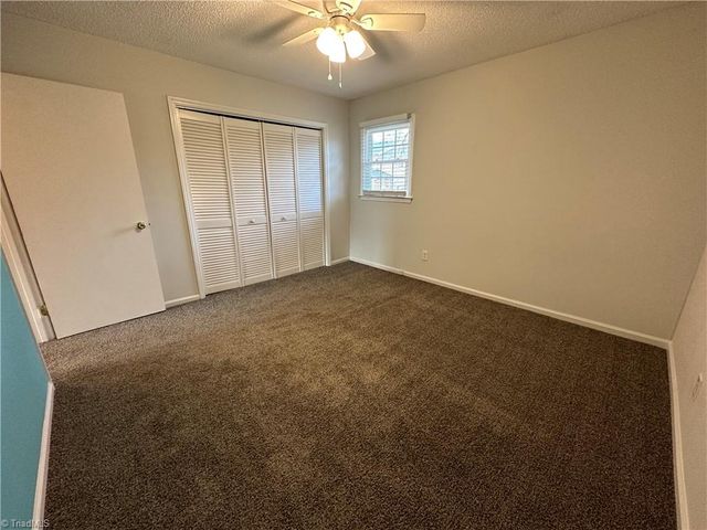 207 Northpoint Avenue H, High Point, NC 27262