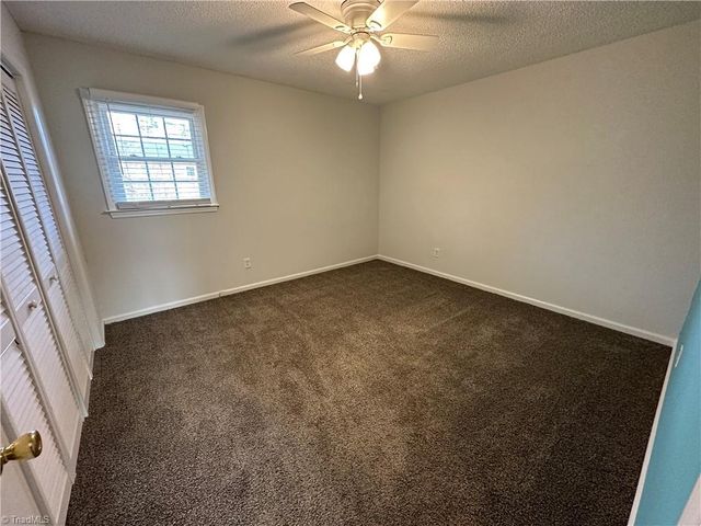 207 Northpoint Avenue H, High Point, NC 27262