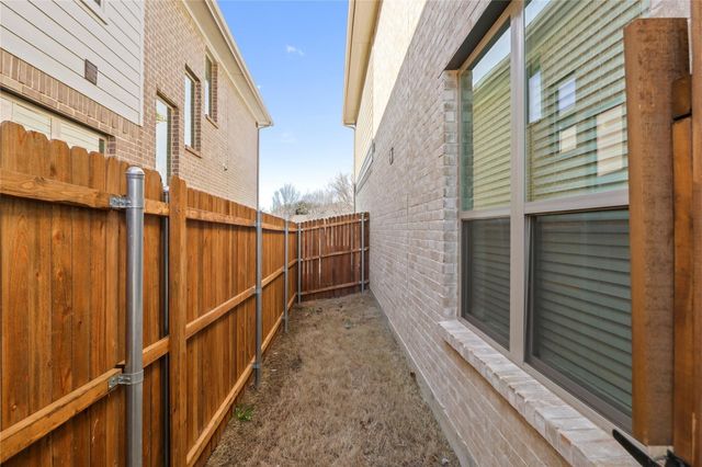 6717 Glimfeather Drive, Fort Worth, TX 76179