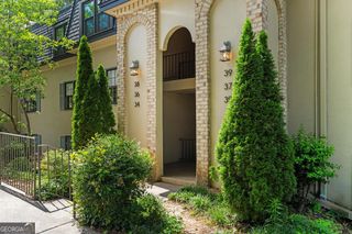 34 Chaumont Square NW, Atlanta, GA 30327