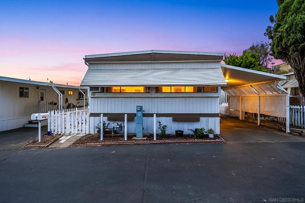 351 E Bradley Ave SPC 57, El Cajon, CA 92021