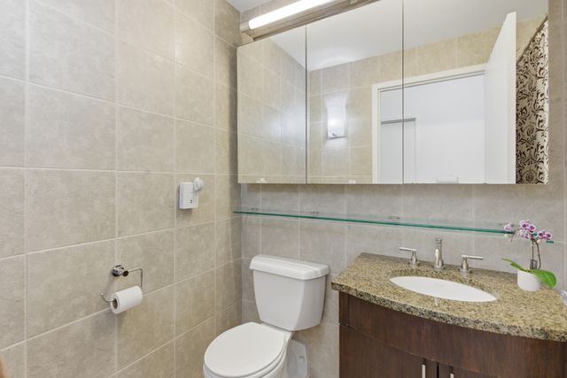 80 John St Apt 11C, New York City, NY 10038