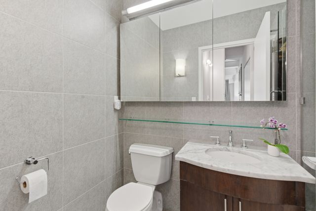 80 John St Apt 11C, New York City, NY 10038