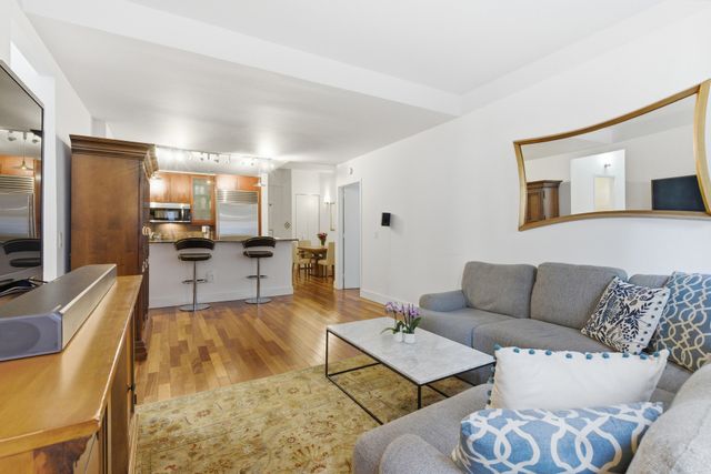 80 John St Apt 11C, New York City, NY 10038