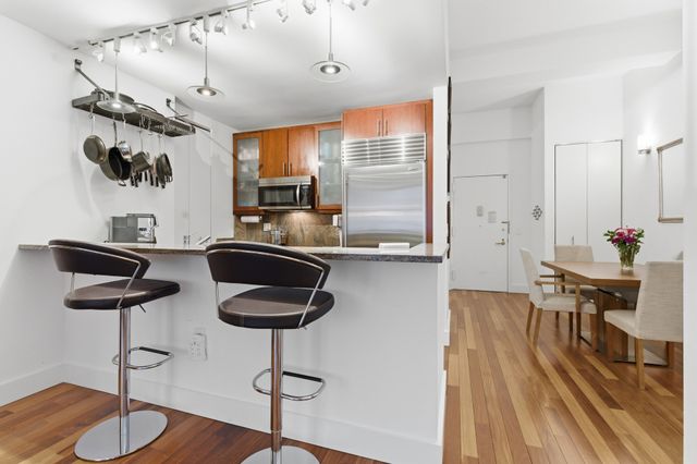 80 John St Apt 11C, New York City, NY 10038