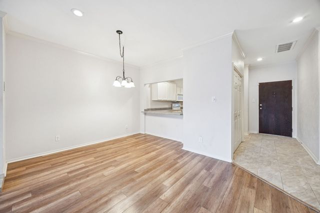 5310 Keller Springs Road 221, Dallas, TX 75248