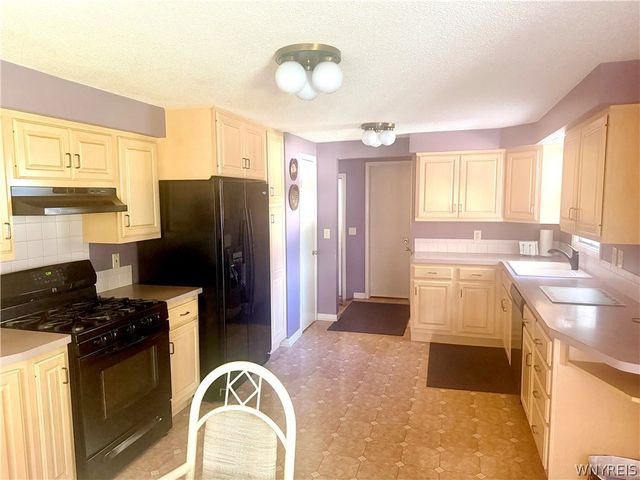 305 Warner Avenue, North Tonawanda, NY 14120