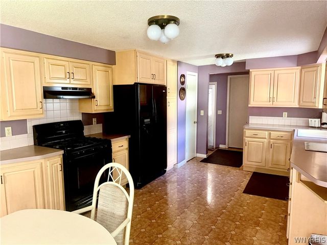 305 Warner Avenue, North Tonawanda, NY 14120