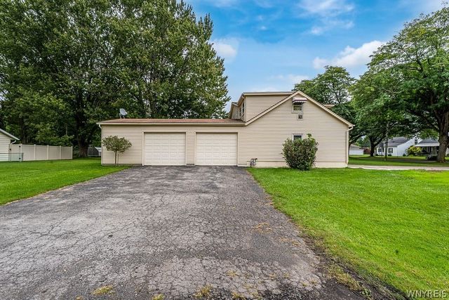 305 Warner Avenue, North Tonawanda, NY 14120