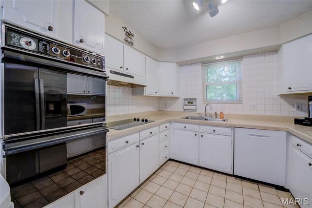 1702 Bookbinder Drive, Unincorporated, MO 63146