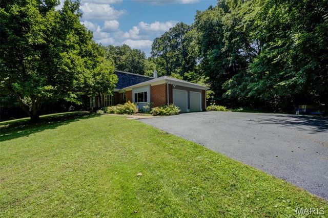 1702 Bookbinder Drive, Unincorporated, MO 63146