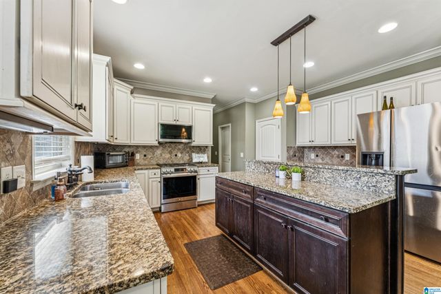 937 KAYLA DRIVE, Trussville, AL 35173