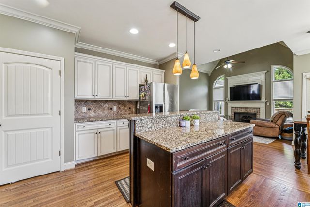 937 KAYLA DRIVE, Trussville, AL 35173